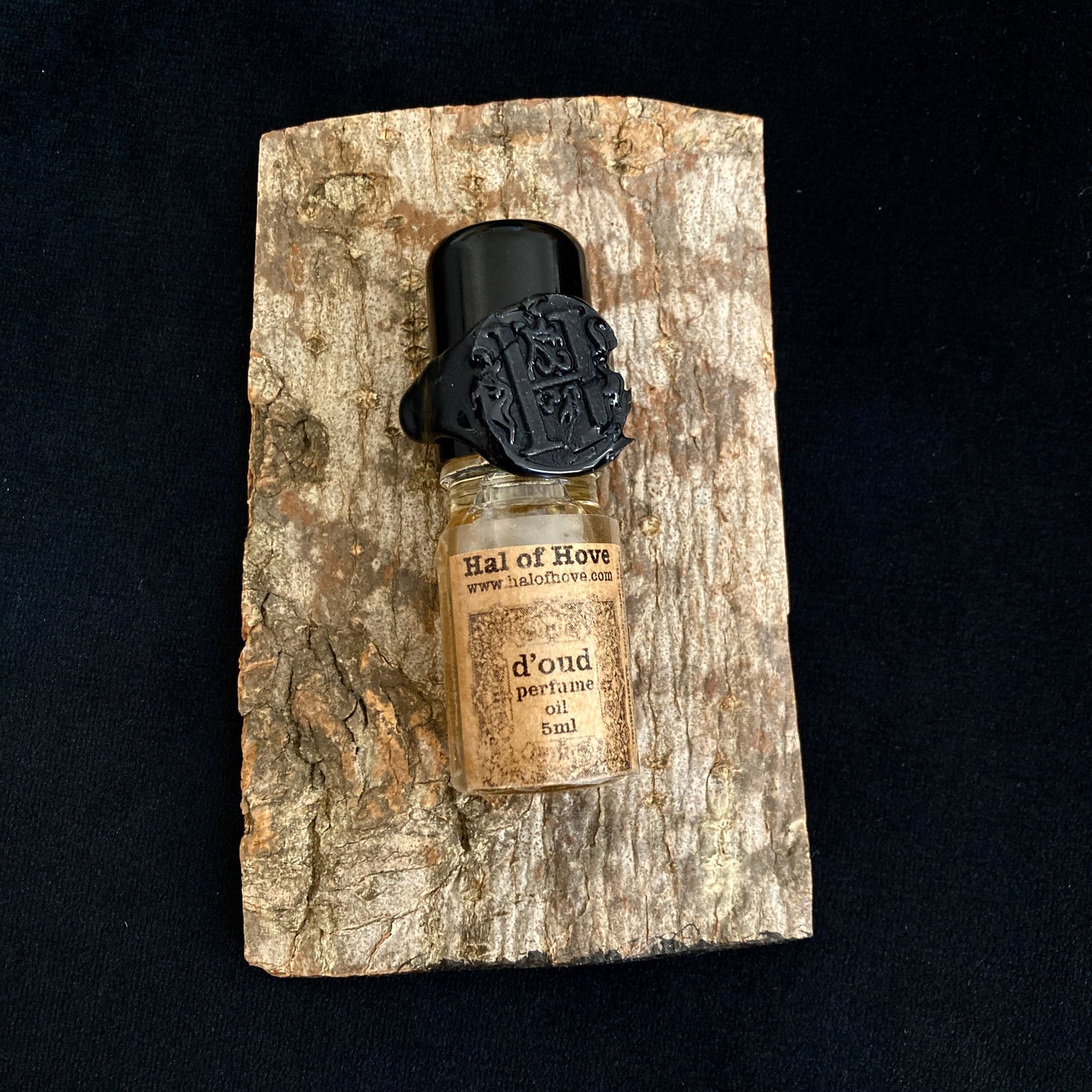 AMOU and D’OUD Perfume Oils