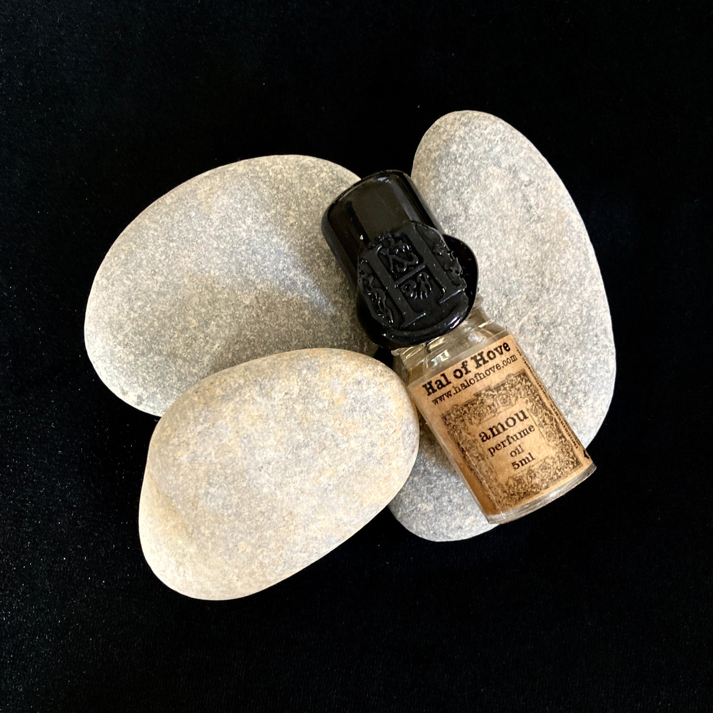 AMOU and D’OUD Perfume Oils